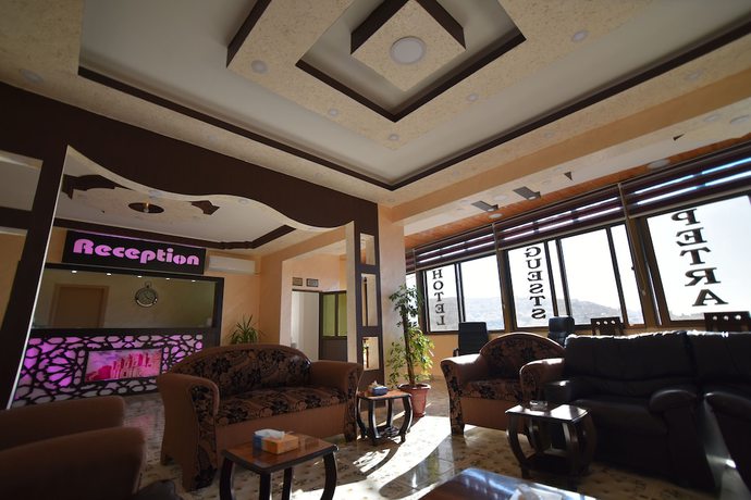 Imagen de los interiores del Hotel Petra Guests. Foto 13
