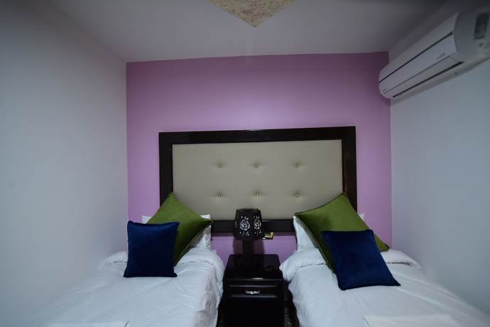 Imagen de la habitación del Hotel Petra Guests. Foto 3