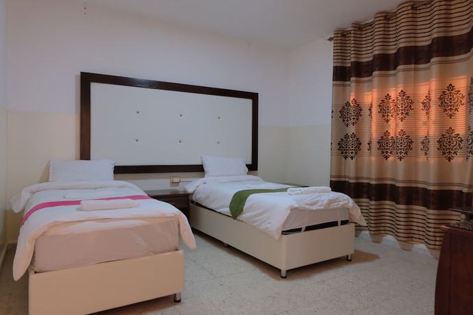 Imagen de la habitación del Hotel Petra Guests. Foto 5