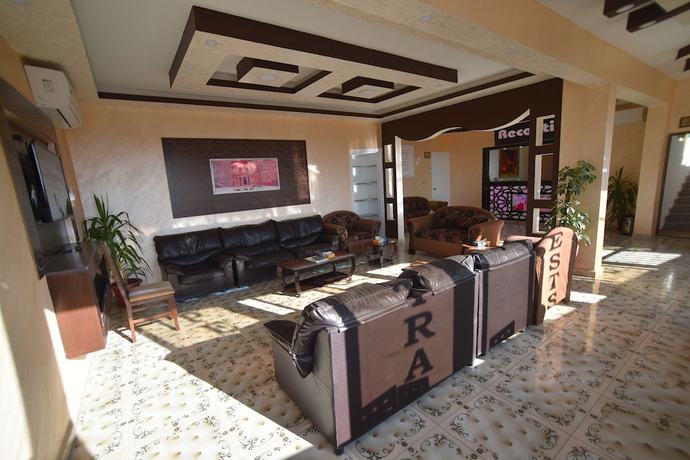 Imagen de los interiores del Hotel Petra Guests. Foto 15