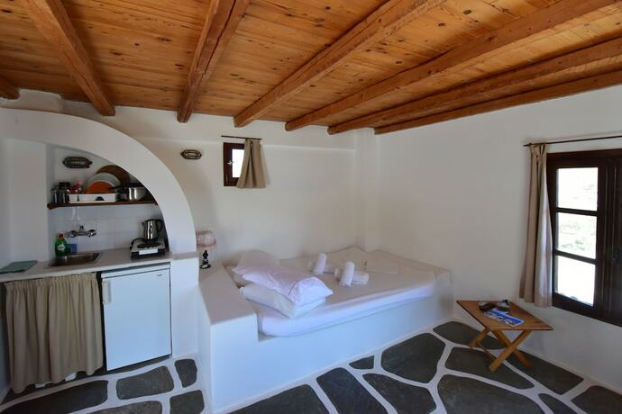 Imagen de la habitación del Hotel Petra Holiday Village. Foto 16