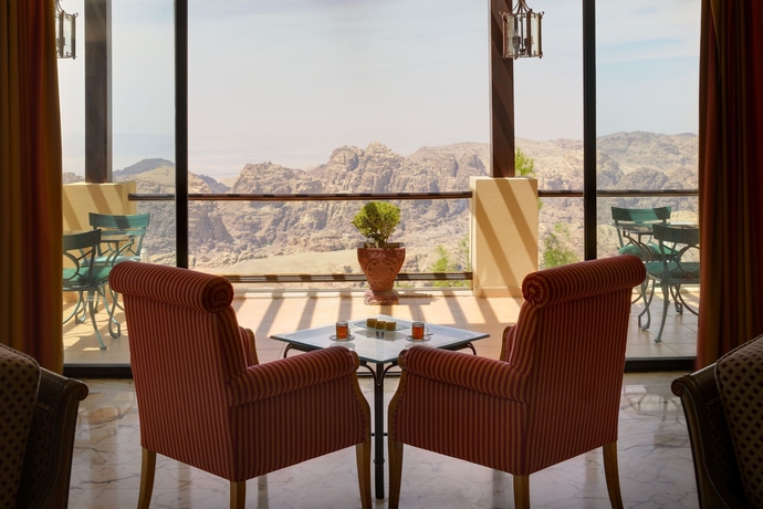 Imagen del bar/restaurante del Hotel Petra Marriott. Foto 7