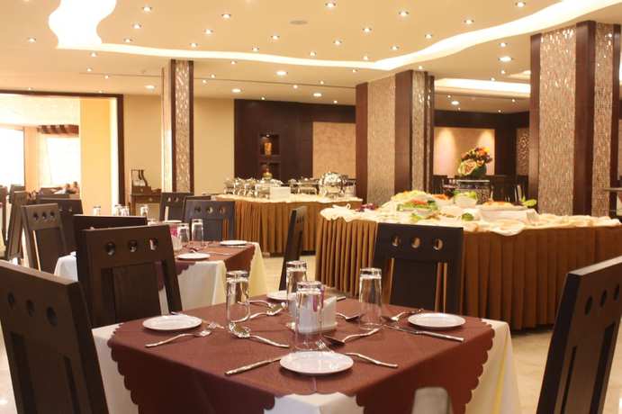 Imagen del bar/restaurante del Hotel Petra Moon. Foto 5