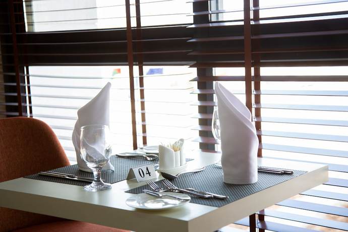 Imagen del bar/restaurante del Hotel Petra Moon Luxury. Foto 2