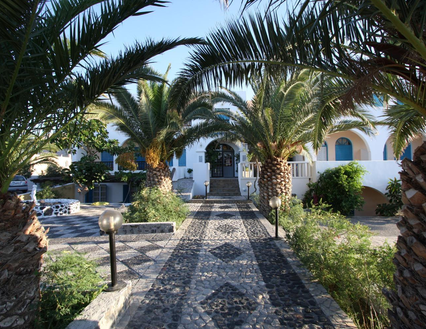 Imagen general del Hotel Petra Nera, Perissa-Perivolos. Foto 4