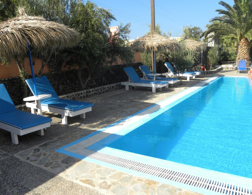 Imagen general del Hotel Petra Nera, Perissa-Perivolos. Foto 5