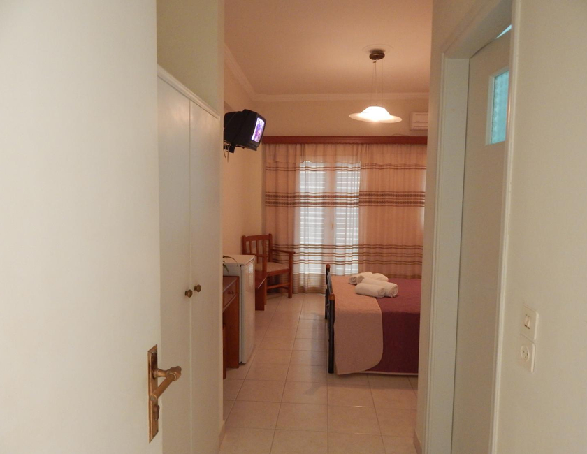 Imagen general del Hotel Petra Nera, Perissa-Perivolos. Foto 19
