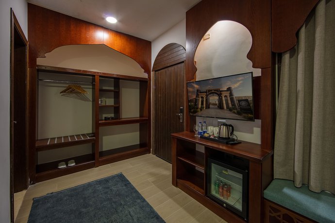 Imagen de la habitación del Hotel Petra Seasons Luxury Resort. Foto 11