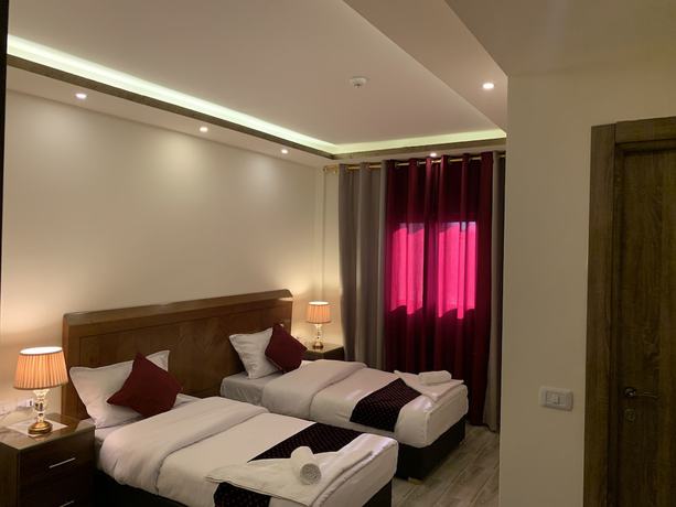 Imagen de la habitación del Hotel Petra Sky. Foto 7