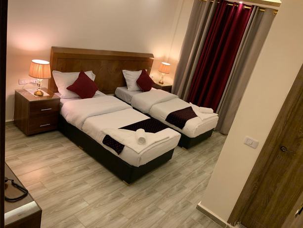 Imagen de la habitación del Hotel Petra Sky. Foto 12