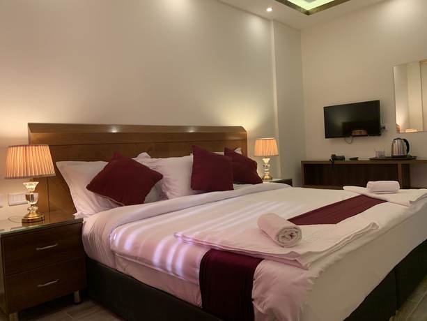 Imagen de la habitación del Hotel Petra Sky. Foto 17