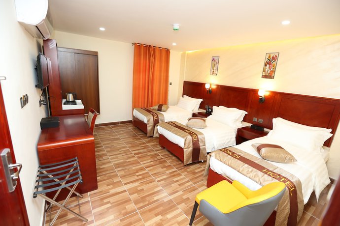 Imagen de la habitación del Hotel Petra Venus. Foto 2
