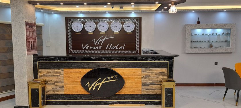 Imagen de los interiores del Hotel Petra Venus. Foto 12