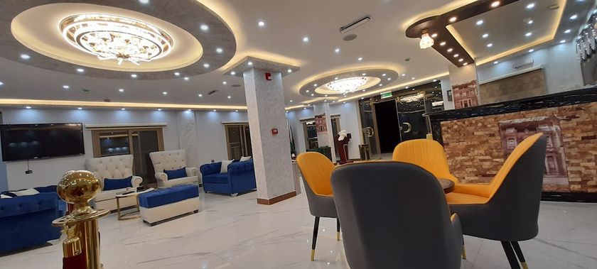 Imagen de los interiores del Hotel Petra Venus. Foto 18