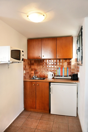 Imagen de la habitación del Hotel Petra Village. Foto 3