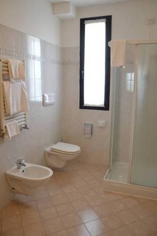 Imagen de la habitación del Hotel Petrarca. Foto 5