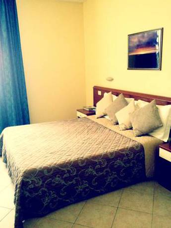 Imagen de la habitación del Hotel Petrarca. Foto 16