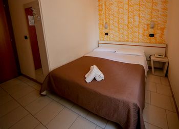 Imagen de la habitación del Hotel Petrarca, Rimini. Foto 5