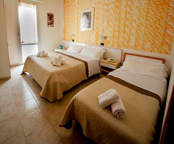 Imagen de la habitación del Hotel Petrarca, Rimini. Foto 10