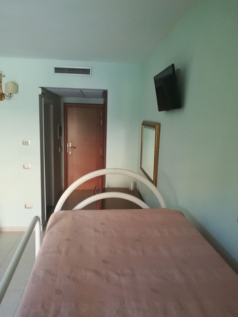 Imagen de la habitación del Hotel Petraria & Resort. Foto 10