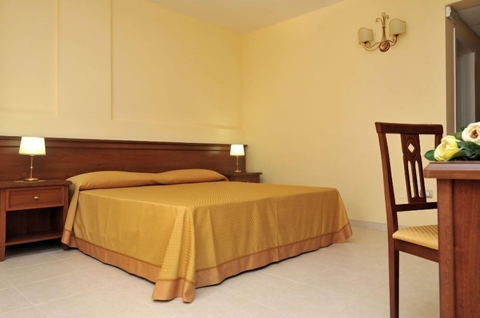 Imagen de la habitación del Hotel Petraria & Resort. Foto 13