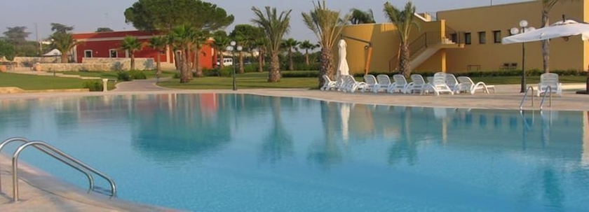 Imagen de la piscina del Hotel Petraria & Resort. Foto 19