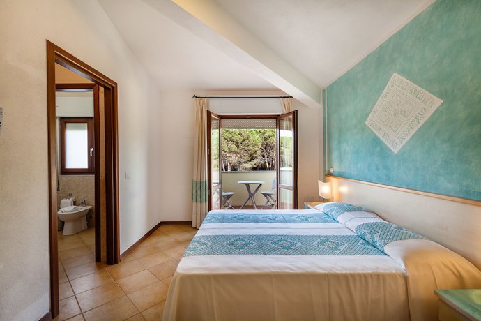 Imagen de la habitación del Hotel Petri Marini and Resort. Foto 3
