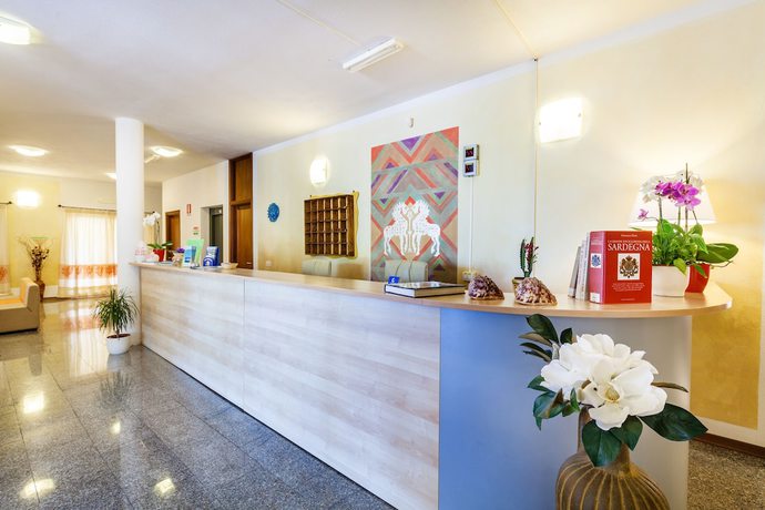 Imagen de los interiores del Hotel Petri Marini and Resort. Foto 19