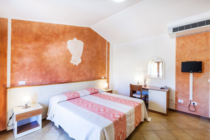 Imagen de la habitación del Hotel Petri Marini and Resort. Foto 7