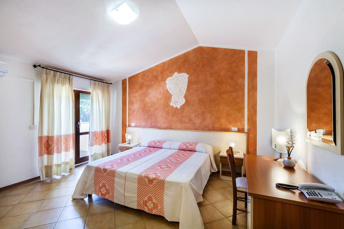 Imagen de la habitación del Hotel Petri Marini and Resort. Foto 11