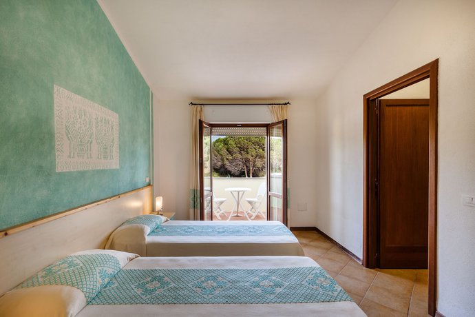 Imagen de la habitación del Hotel Petri Marini and Resort. Foto 15