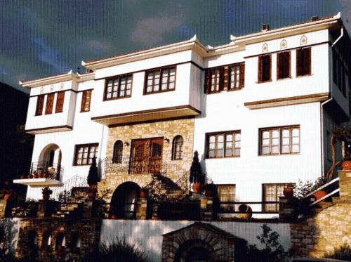 Imagen general del Hotel Petrino, Makrinitsa. Foto 2
