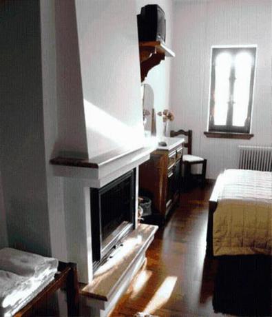 Imagen de la habitación del Hotel Petrino, Makrinitsa. Foto 6