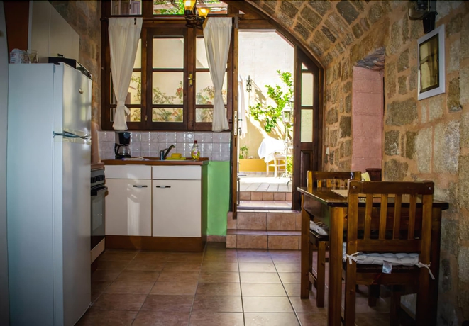Imagen de la habitación del Hotel Petrino, Rodas. Foto 16