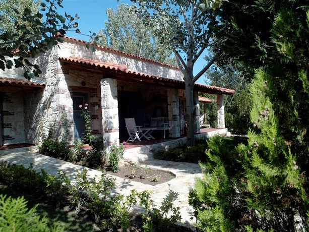 Imagen de los exteriores del Hotel Petrino Suites. Foto 8