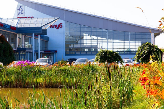 Imagen de los exteriores del Hotel Petro Sport. Foto 7