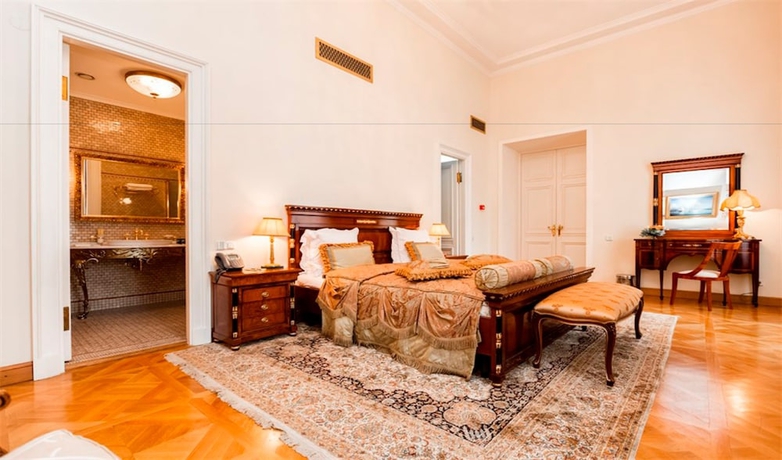 Imagen de la habitación del Hotel Petroff Palace Boutique. Foto 5
