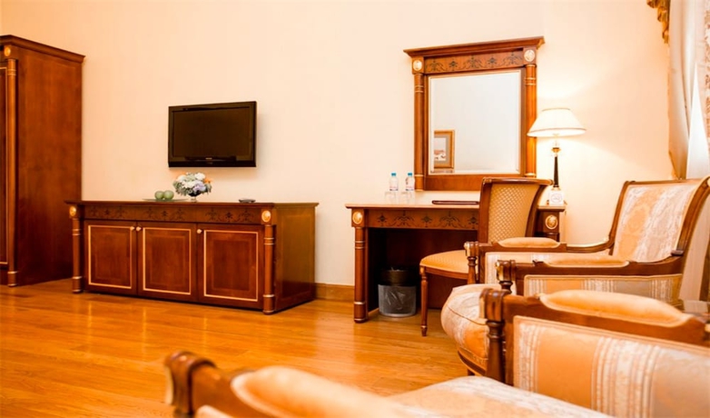 Imagen de la habitación del Hotel Petroff Palace Boutique. Foto 10