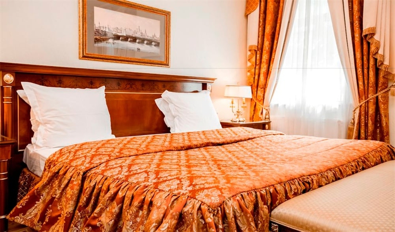 Imagen de la habitación del Hotel Petroff Palace Boutique. Foto 16