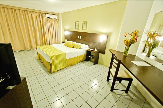 Imagen de la habitación del Hotel Petrolina Palace. Foto 11