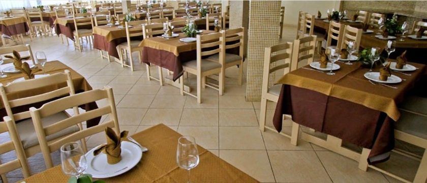 Imagen del bar/restaurante del Hotel Petrolina Palace. Foto 5