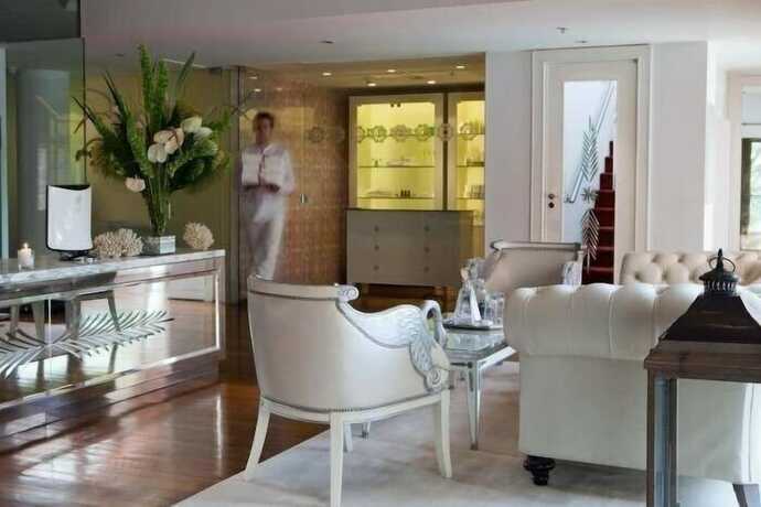 Imagen general del Hotel Petrona Eyle 450. Foto 9