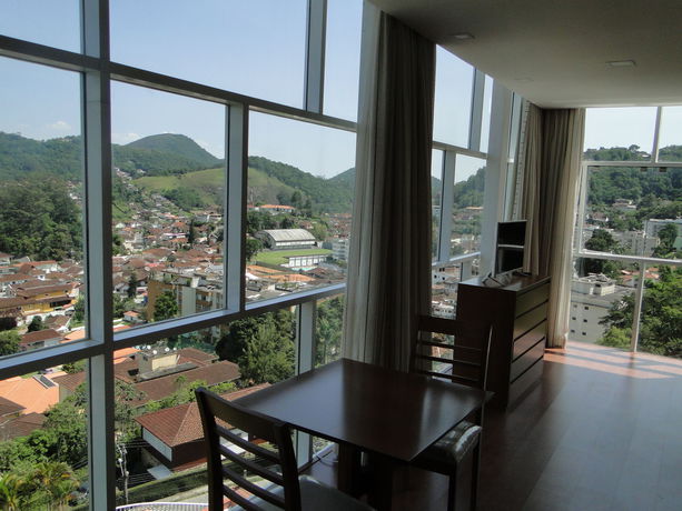 Imagen de la habitación del Hotel Petropolis Inn. Foto 8