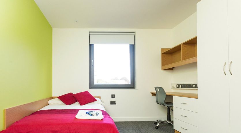 Imagen de la habitación del Hotel Petros Court. Foto 8