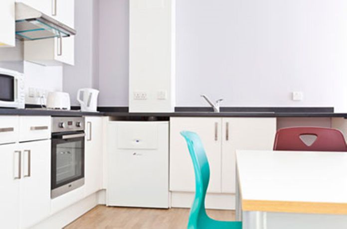 Imagen de los interiores del Hotel Petros Court. Foto 16