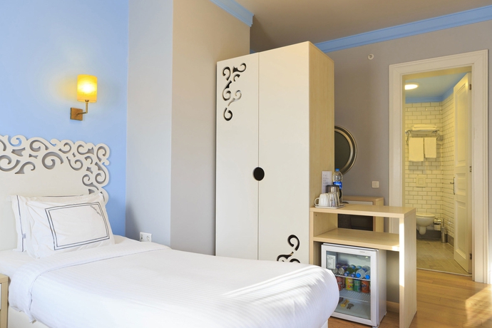 Imagen de la habitación del Hotel Petros, Estambul. Foto 9