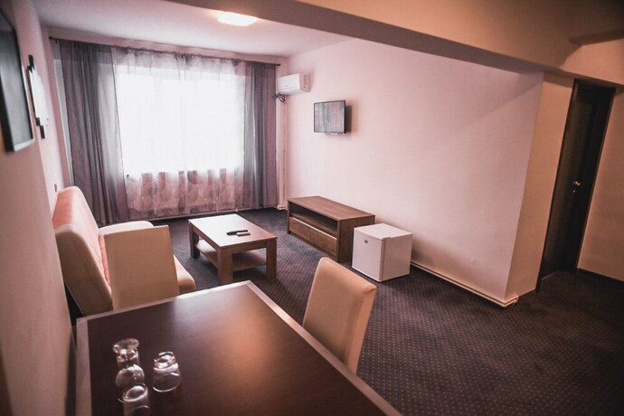 Imagen de la habitación del Hotel Petroshani. Foto 20