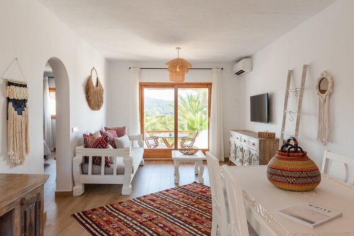 Imagen de la habitación del Hotel Petunia Ibiza, a Beaumier. Foto 10