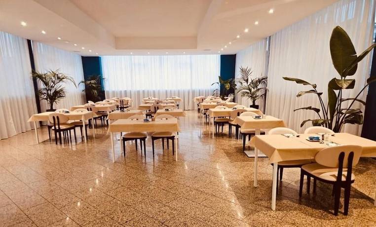 Imagen de los interiores del Hotel Pex Verona. Foto 9