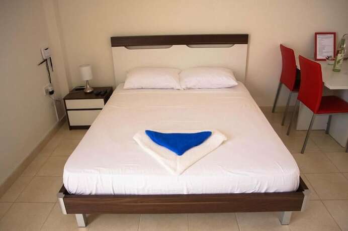 Imagen general del Hotel Peyia Pearl. Foto 6